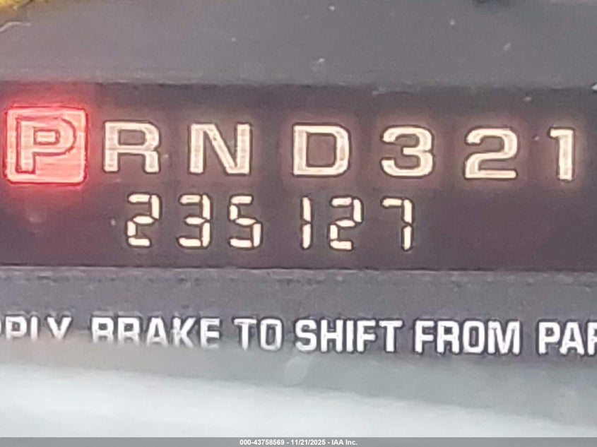 2000 Chevrolet Express VIN: 1GCFG25M0Y1230818 Lot: 43758569