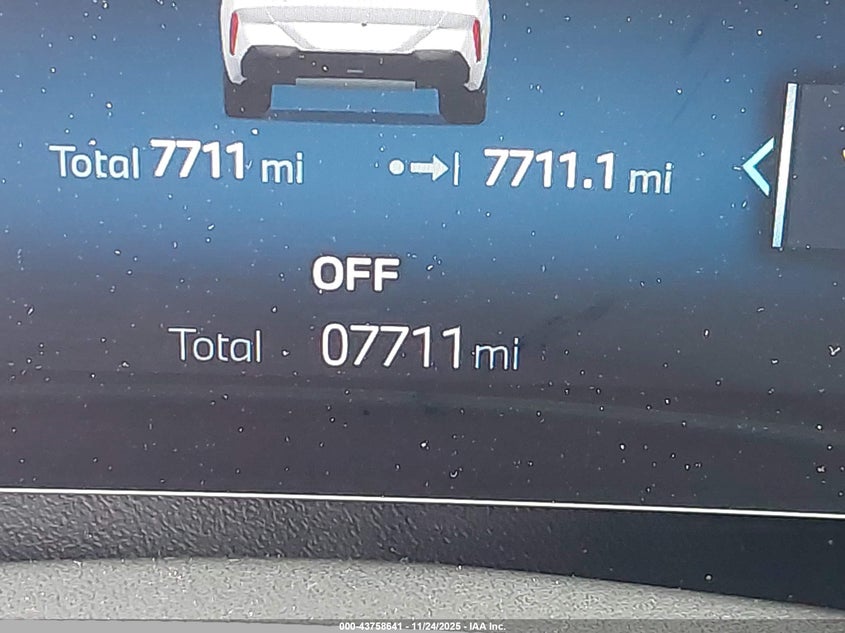 2025 BMW X3 30 xDrive VIN: 5UX53GP07S9105823 Lot: 43758641