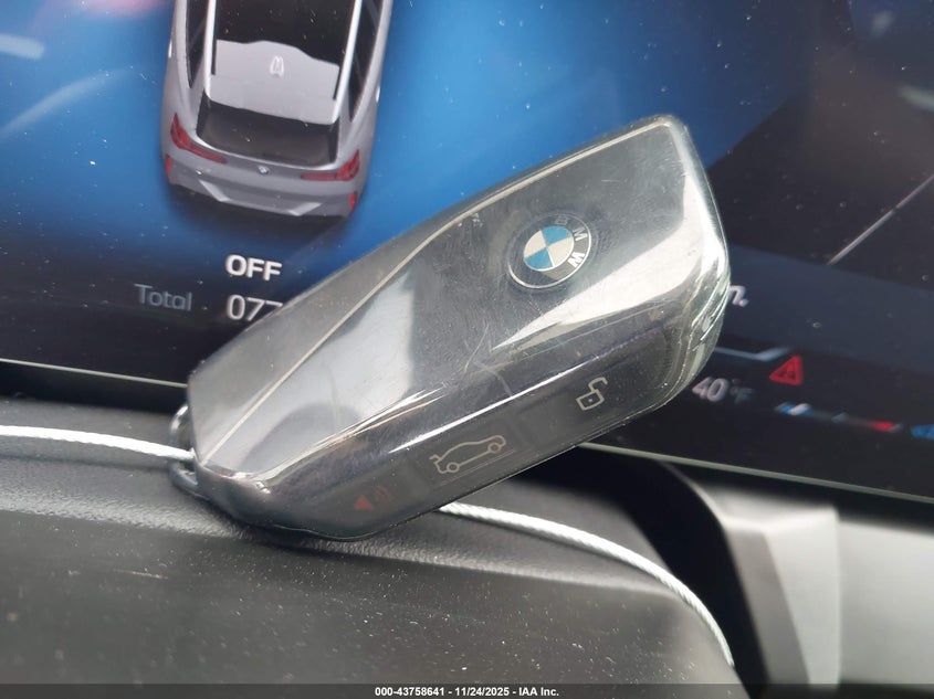 2025 BMW X3 30 xDrive VIN: 5UX53GP07S9105823 Lot: 43758641