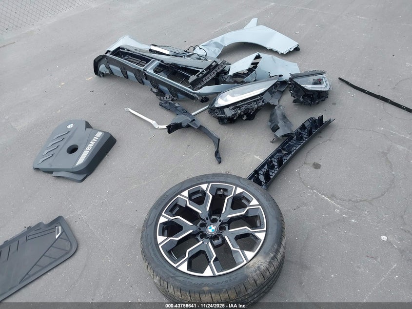 2025 BMW X3 30 xDrive VIN: 5UX53GP07S9105823 Lot: 43758641