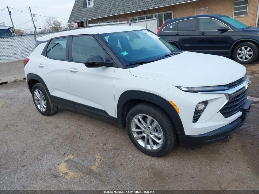 CHEVROLET TRAILBLAZER FWD LS