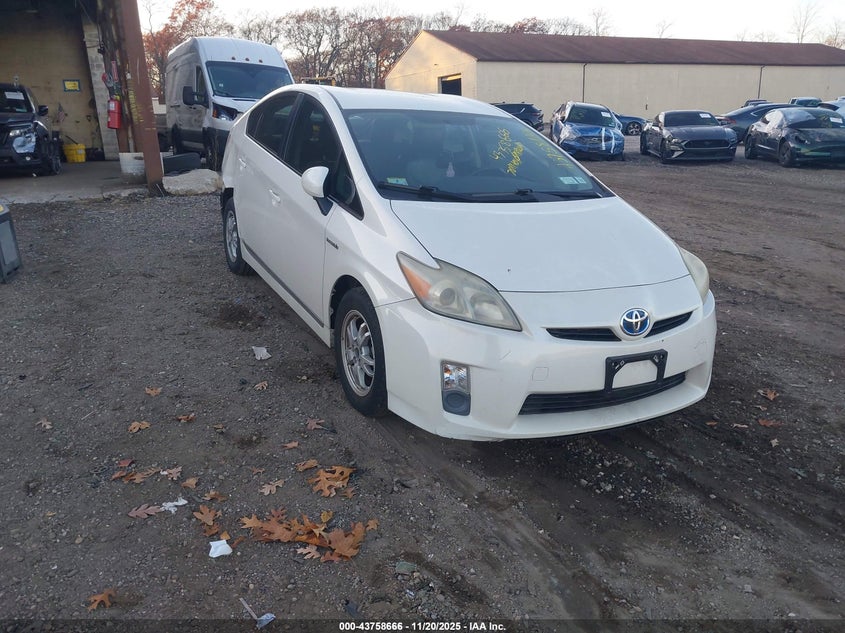 TOYOTA PRIUS THREE