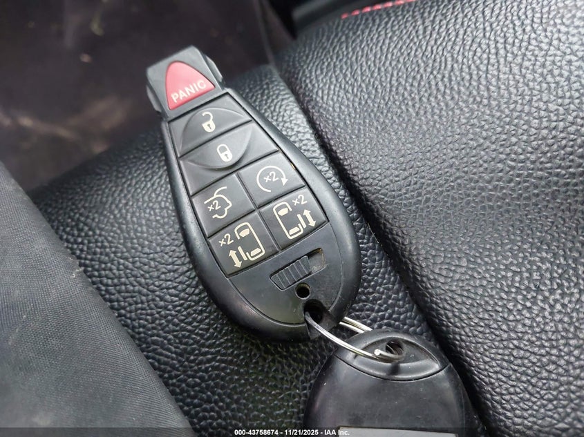 2017 Dodge Grand Caravan Gt VIN: 2C4RDGEG4HR674874 Lot: 43758674