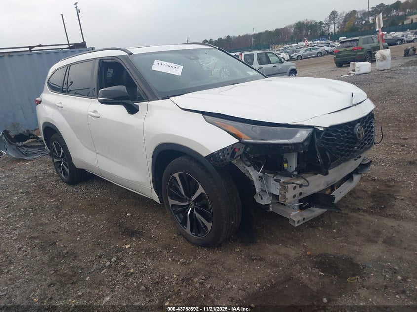 TOYOTA HIGHLANDER XSE