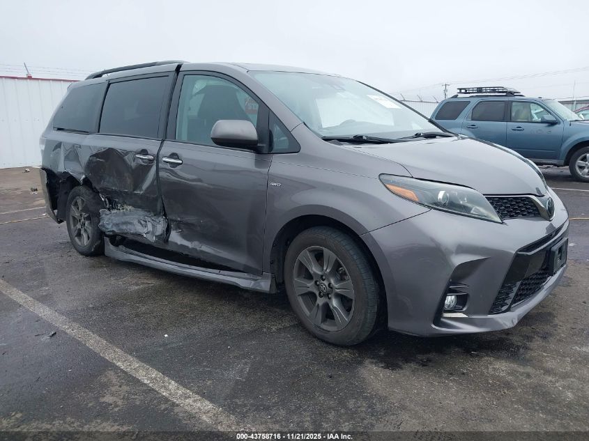 TOYOTA SIENNA SE PREMIUM