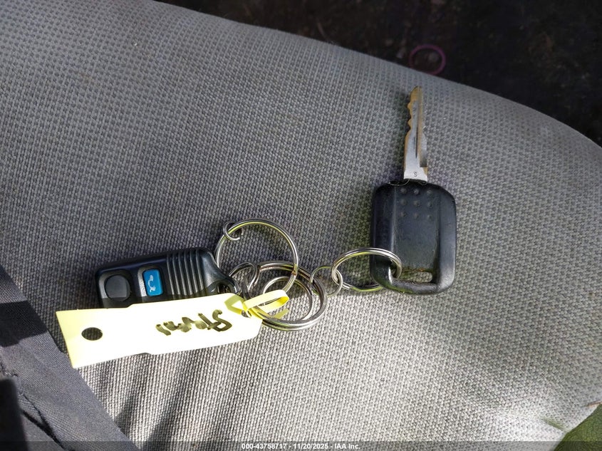 2000 Mercury Sable Ls VIN: 1MEFM53S6YG623570 Lot: 43758717