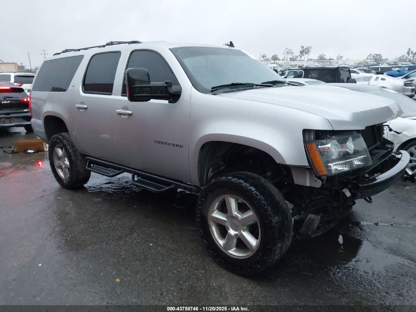 CHEVROLET SUBURBAN LT