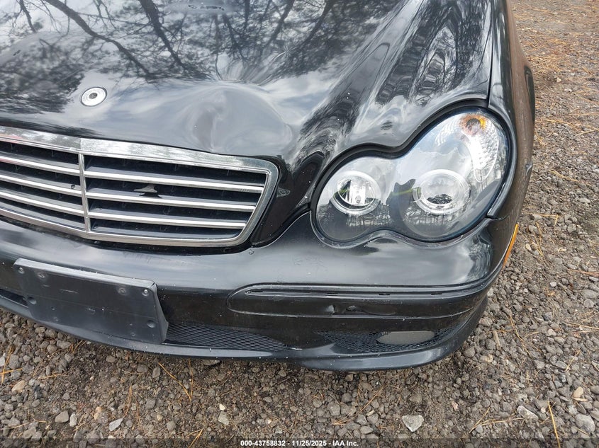 2007 Mercedes-Benz C 230 Sport VIN: WDBRF52H57F920251 Lot: 43758832