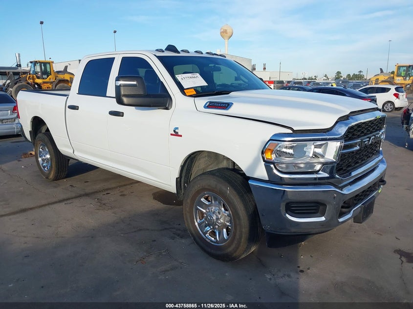 RAM 2500 TRADESMAN 4X4 6 4 BOX