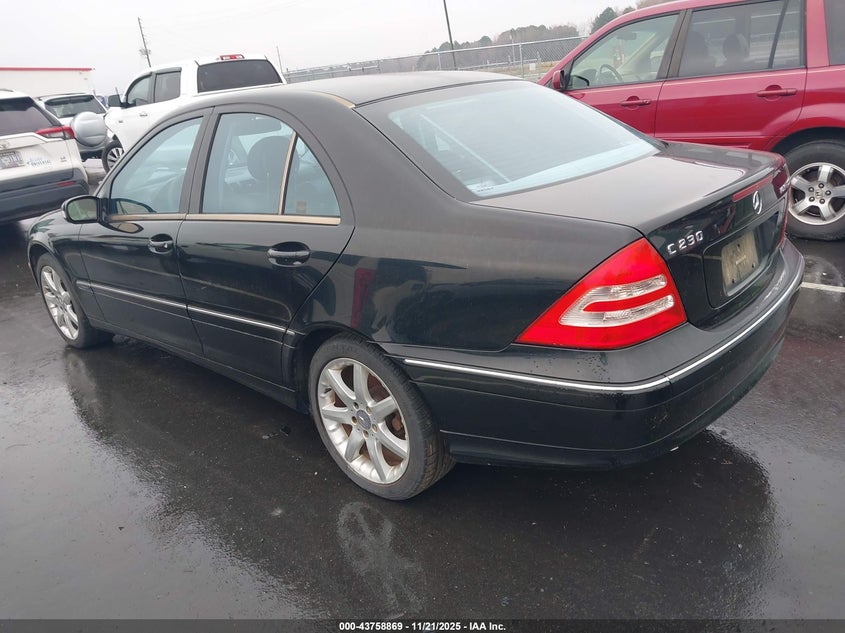 WDBRF40J24A556752 2004 MERCEDES-BENZ C-KLASSE photo no. 3