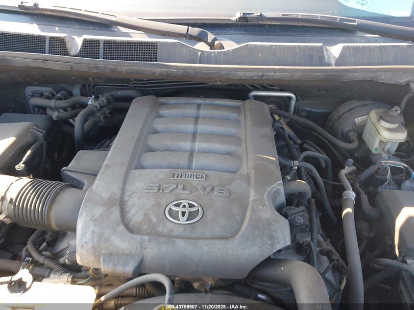 2008 Toyota Sequoia Sr5 5.7L V8 VIN: 5TDZY64A58S001532 Lot: 43758907