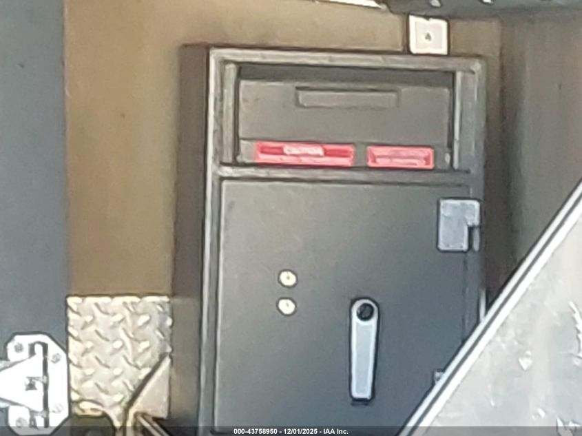 2015 Isuzu Npr Hd Reg VIN: 54DC4W1C4FS800922 Lot: 43758950