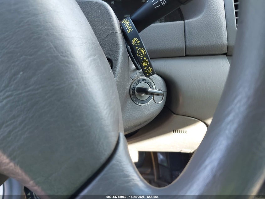 2004 Toyota Camry Le VIN: 4T1BE32K44U358285 Lot: 43758962