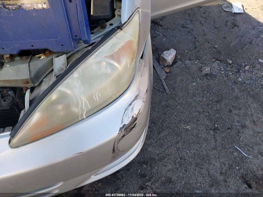 2004 Toyota Camry Le VIN: 4T1BE32K44U358285 Lot: 43758962