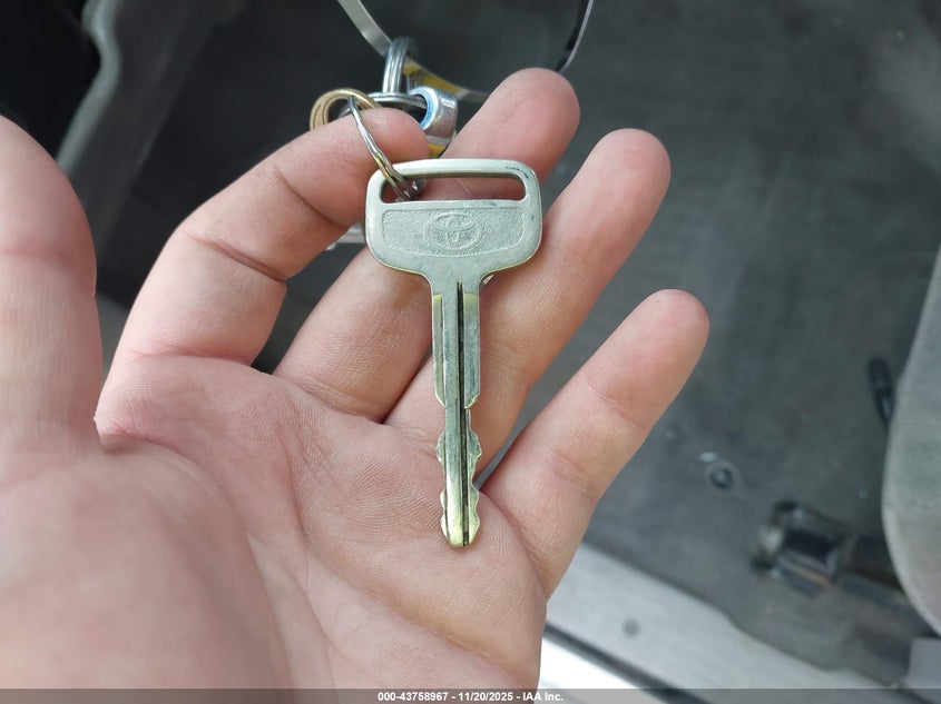 2001 Toyota Tacoma Prerunner VIN: 5TEGM92N81Z833174 Lot: 43758967