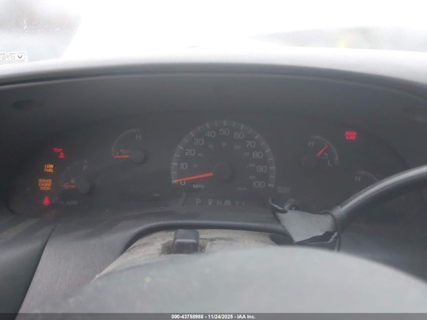 1999 Ford F-250 Lariat/Work Series/Xl/Xlt VIN: 1FTPF27L1XNB86590 Lot: 43758988