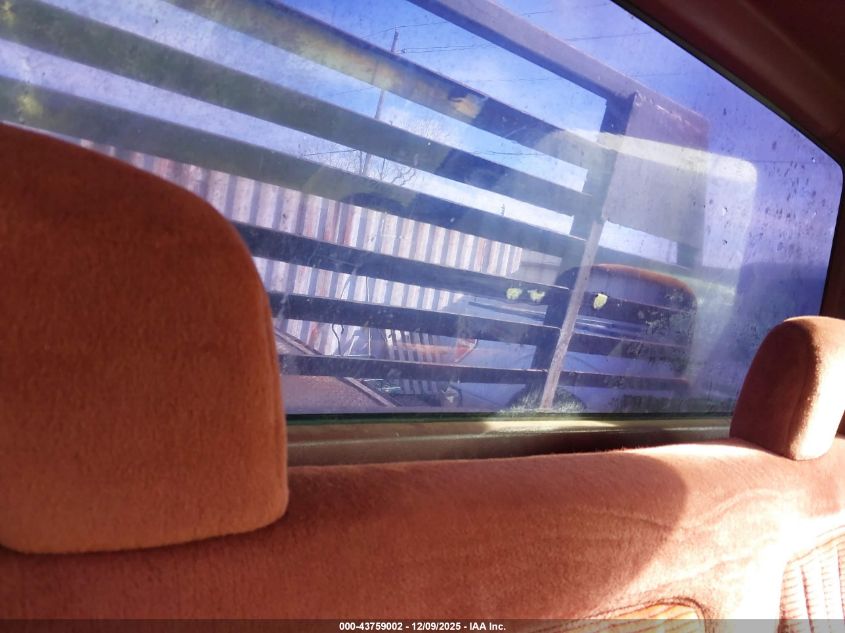 1992 Chevrolet Gmt-400 K3500 VIN: 1GCHK34F7NE187776 Lot: 43759002