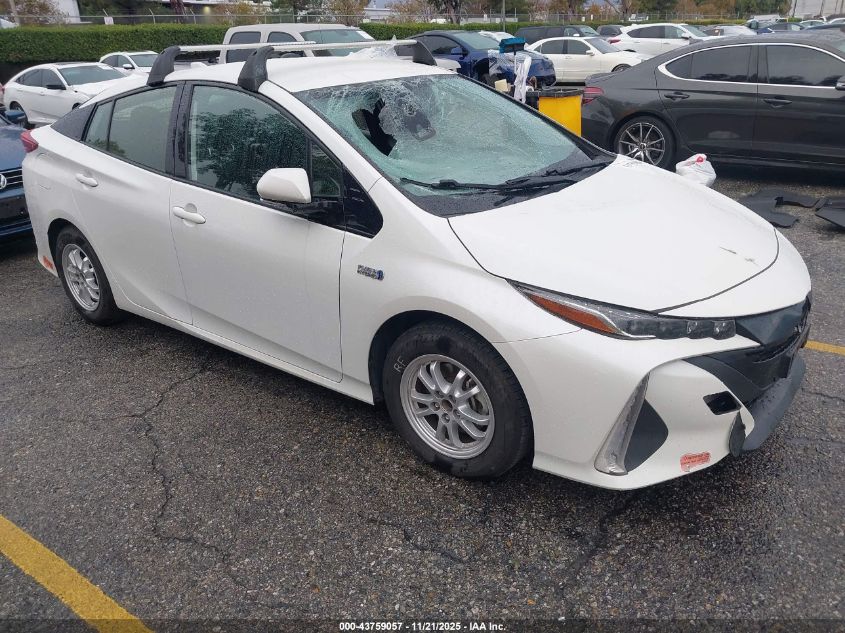 TOYOTA PRIUS PRIME LE