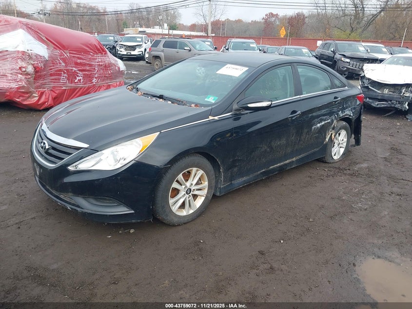 2014 HYUNDAI SONATA auction photo 2