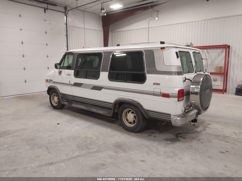 1GBEG25K5PF317937 1993 CHEVROLET VAN photo no. 3