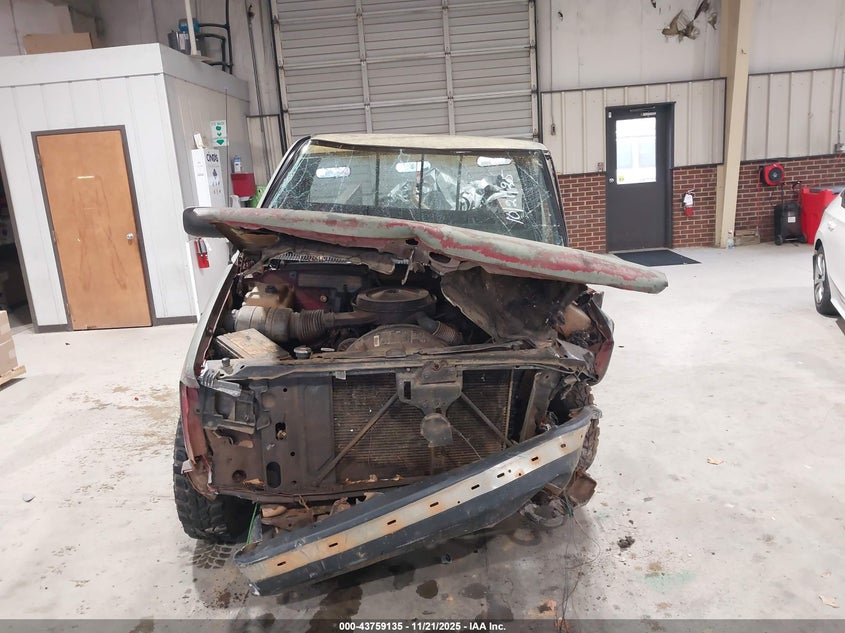 1990 Chevrolet Gmt-400 K1500 VIN: 1GCDK14K8LZ183256 Lot: 43759135