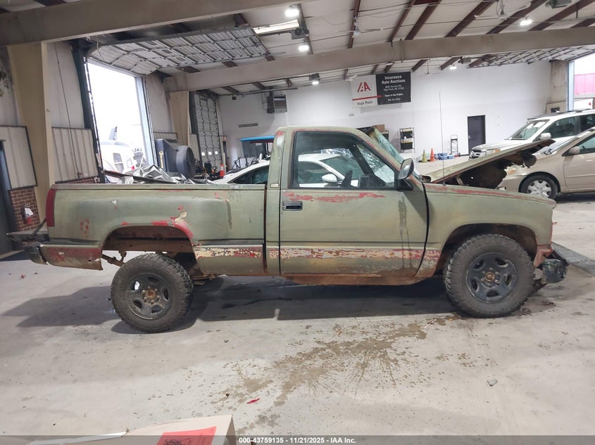 1990 Chevrolet Gmt-400 K1500 VIN: 1GCDK14K8LZ183256 Lot: 43759135