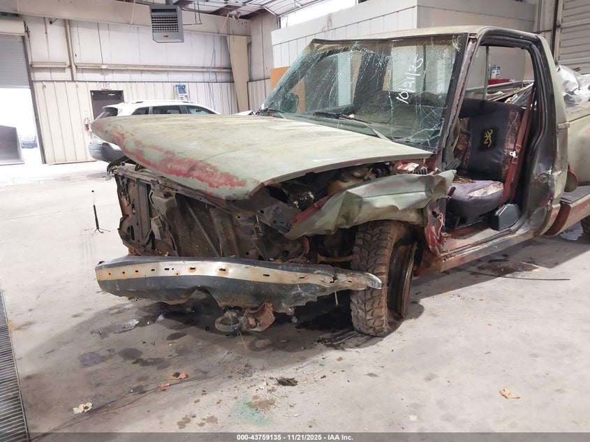 1990 Chevrolet Gmt-400 K1500 VIN: 1GCDK14K8LZ183256 Lot: 43759135