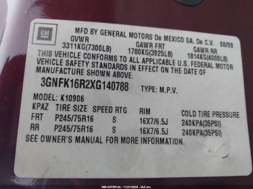 1999 Chevrolet Suburban 1500 Lt VIN: 3GNFK16R2XG140788 Lot: 43759144