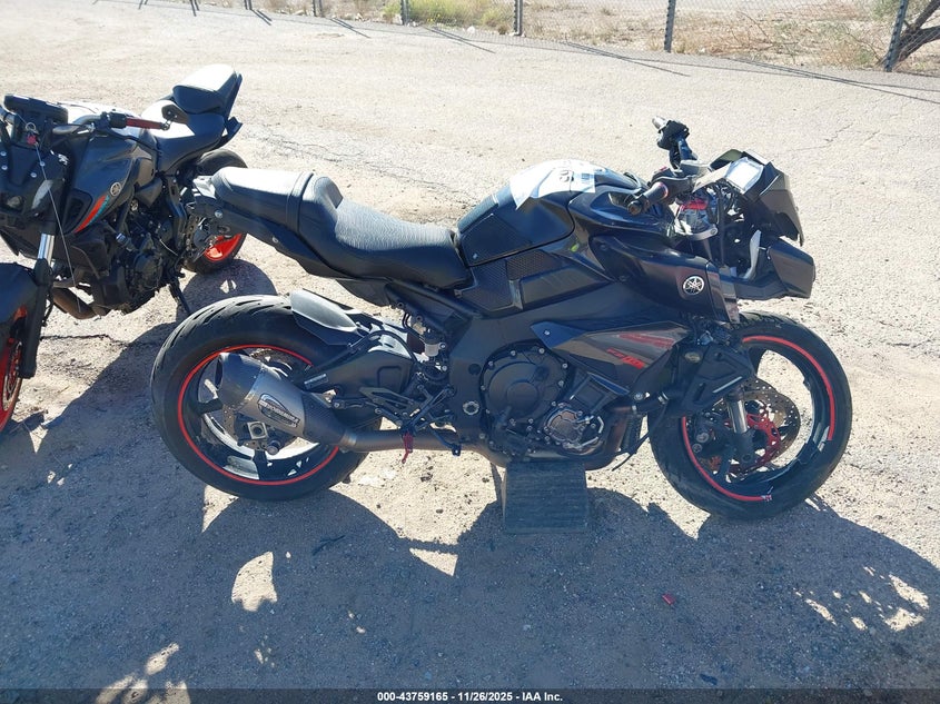 2017 Yamaha Fz10 VIN: JYARN48E8HA000166 Lot: 43759165