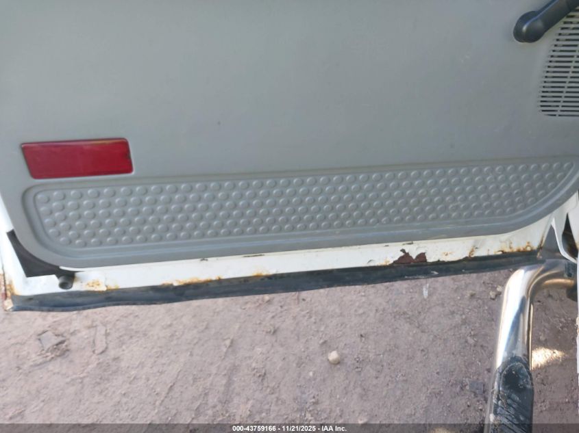 2003 Ford F-250 Lariat/Xl/Xlt VIN: 1FTNX21L33EB98358 Lot: 43759166