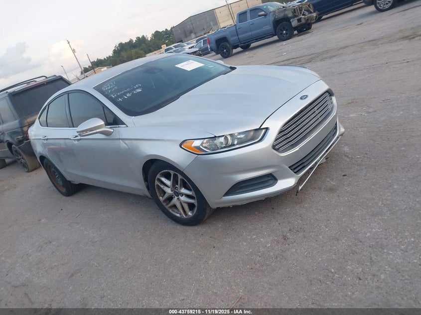 FORD FUSION SE