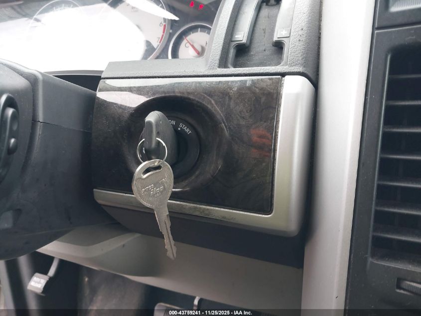 2010 Dodge Grand Caravan Sxt VIN: 2D4RN5D14AR203038 Lot: 43759241