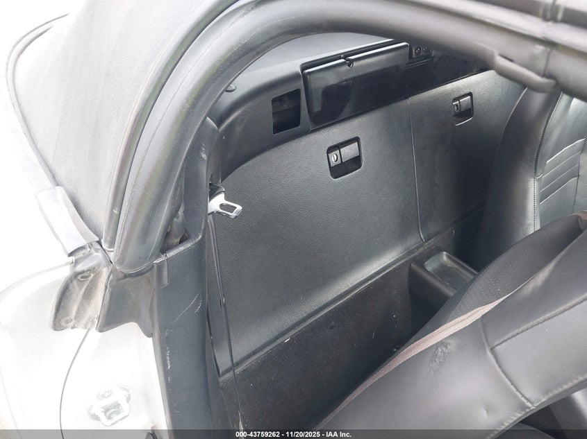 2003 Toyota Mr2 Spyder VIN: JTDFR320930053945 Lot: 43759262