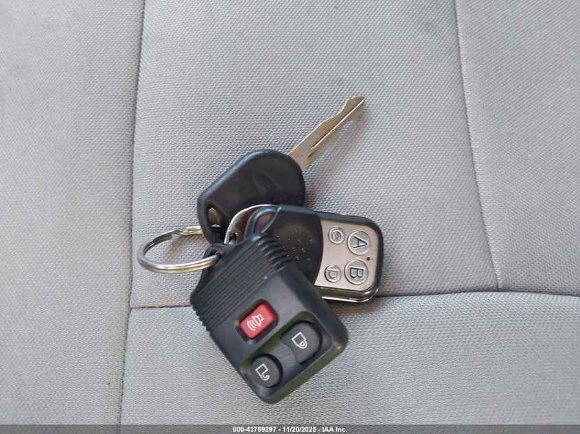 2005 Ford F-150 Lariat/Xlt VIN: 1FTPW12525FB38364 Lot: 43759297