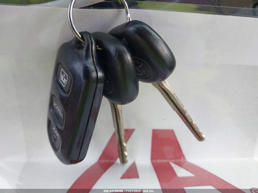 2005 Toyota Sequoia Limited V8 VIN: 5TDZT38A25S258957 Lot: 43759396