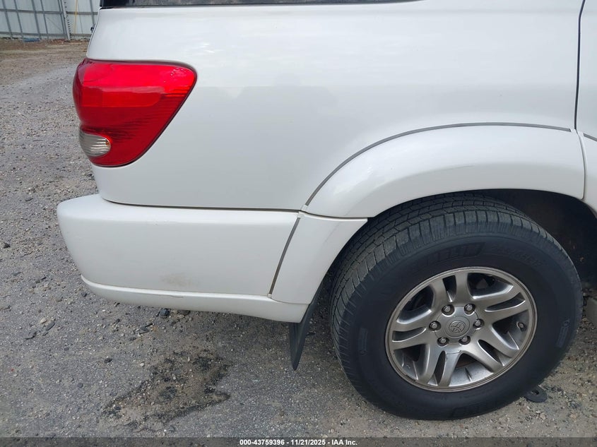 2005 Toyota Sequoia Limited V8 VIN: 5TDZT38A25S258957 Lot: 43759396