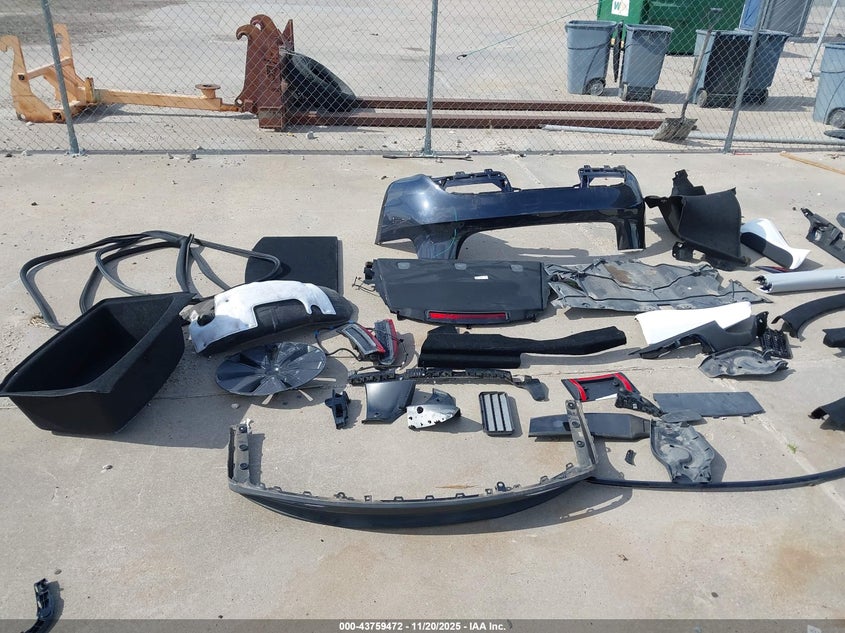 2024 Tesla Model 3 Long Range Dual Motor All-Wheel Drive/Rear-Wheel Drive VIN: 5YJ3E1EA5RF870038 Lot: 43759472