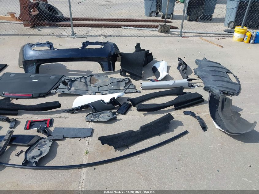 2024 Tesla Model 3 Long Range Dual Motor All-Wheel Drive/Rear-Wheel Drive VIN: 5YJ3E1EA5RF870038 Lot: 43759472