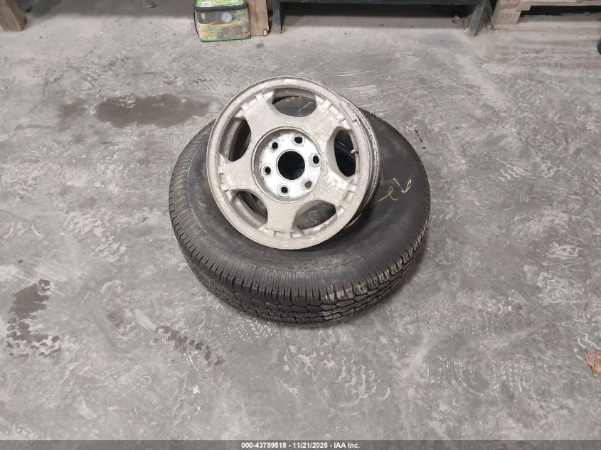 1999 Chevrolet Suburban 1500 Lt VIN: 1GNFK16R7XJ340449 Lot: 43759518