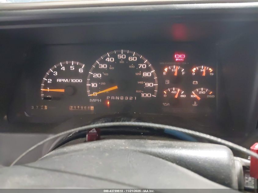 1999 Chevrolet Suburban 1500 Lt VIN: 1GNFK16R7XJ340449 Lot: 43759518