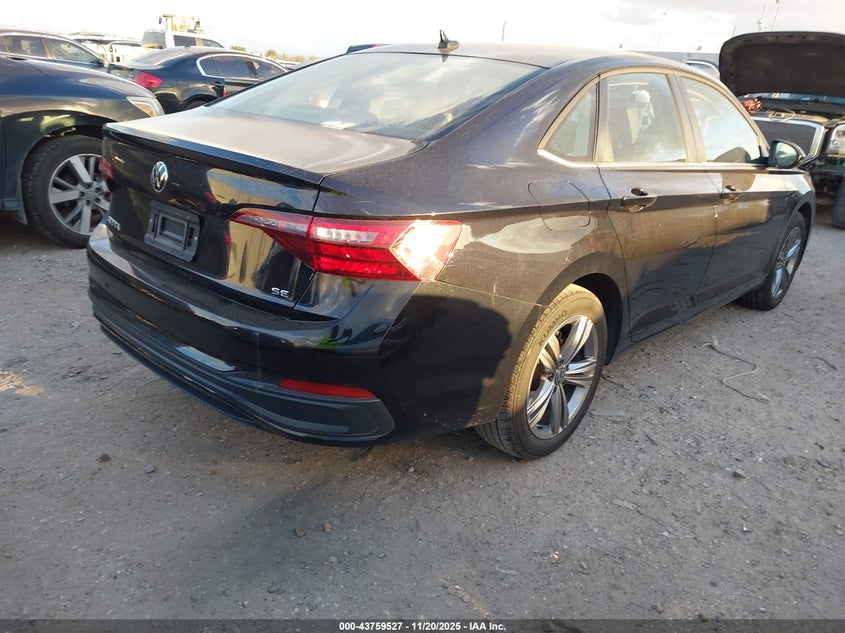 3VWEM7BU8RM080240 2024 VOLKSWAGEN JETTA photo no. 4