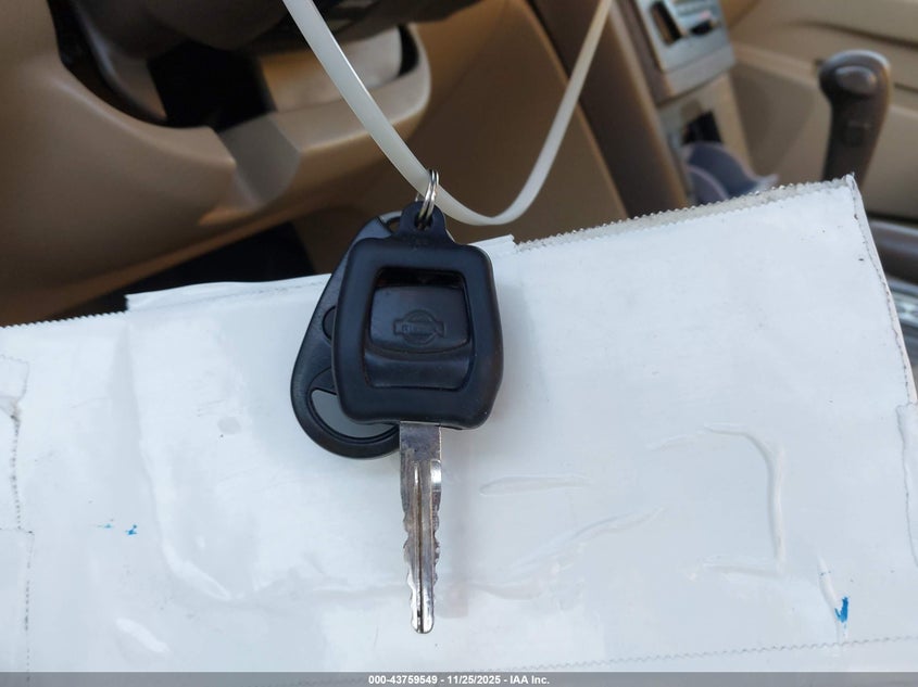 2000 Nissan Maxima Gle/Gxe/Se VIN: JN1CA31D4YT738328 Lot: 43759549