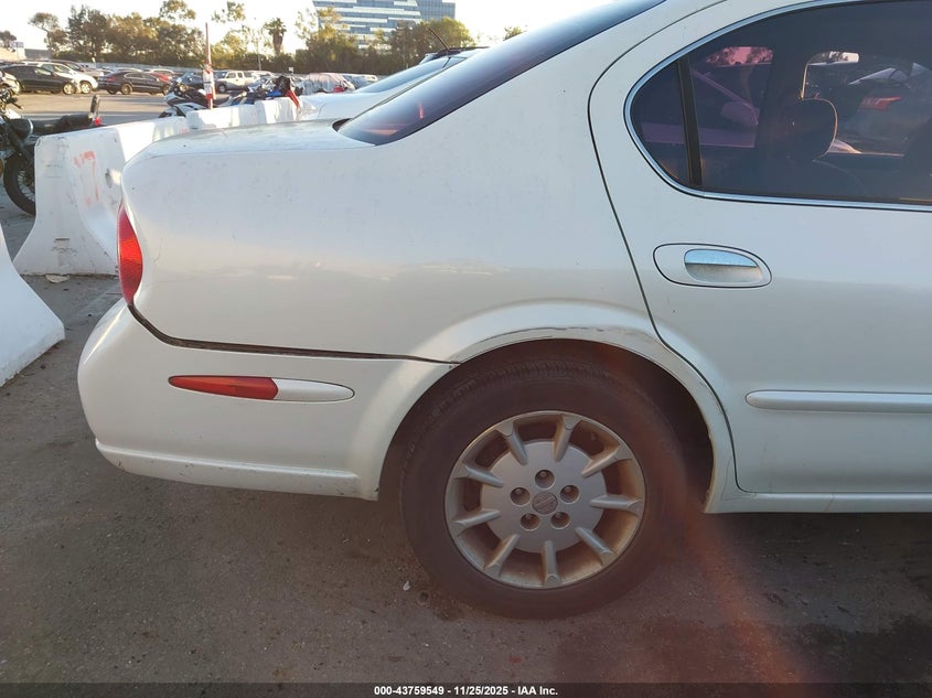 2000 Nissan Maxima Gle/Gxe/Se VIN: JN1CA31D4YT738328 Lot: 43759549