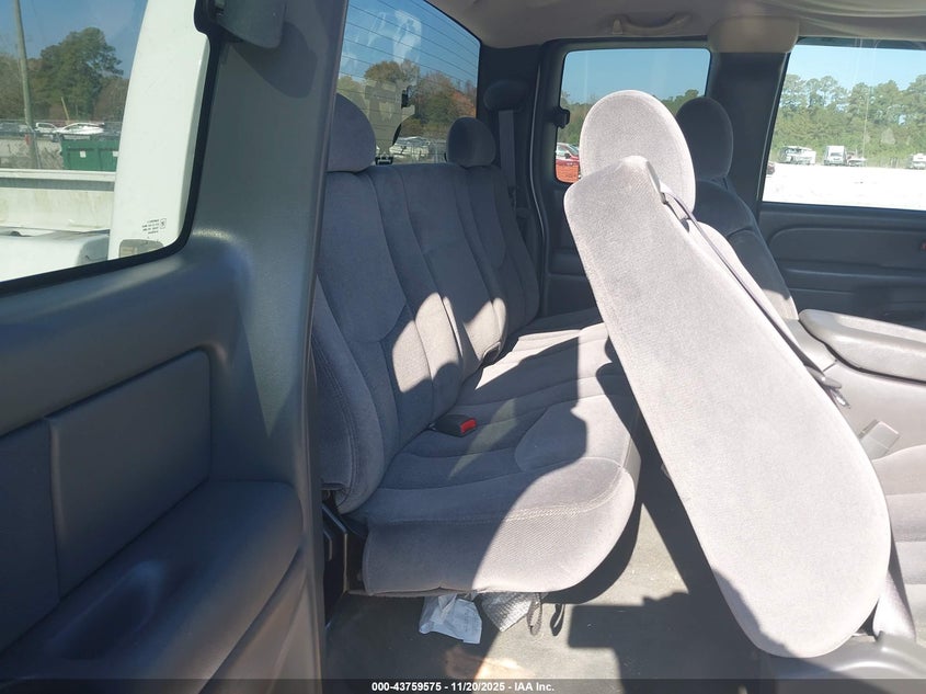 2004 GMC Sierra 2500Hd Sle VIN: 1GTHC29U44E396339 Lot: 43759575