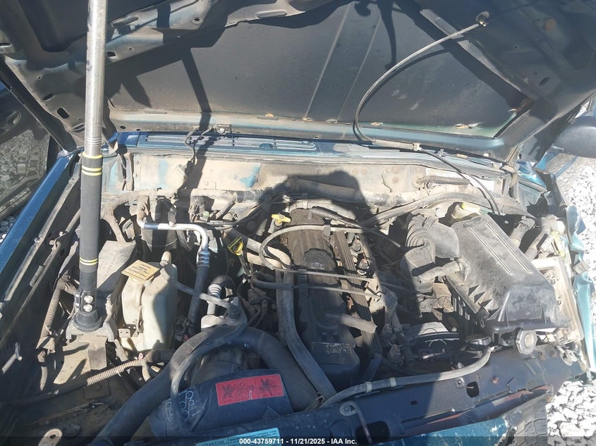 1998 Jeep Cherokee Classic/Sport VIN: 1J4FJ68S5WL281374 Lot: 43759711