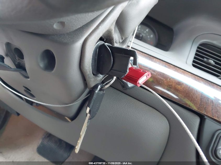 2007 Mercury Grand Marquis Ls VIN: 2MEFM75V17X613296 Lot: 43759720