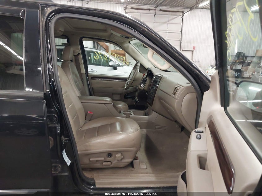 1FMDU75K25UB26462 2005 FORD EXPLORER photo no. 5