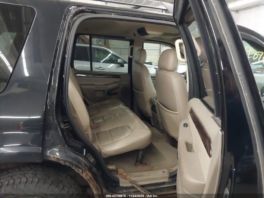 1FMDU75K25UB26462 2005 FORD EXPLORER photo no. 8