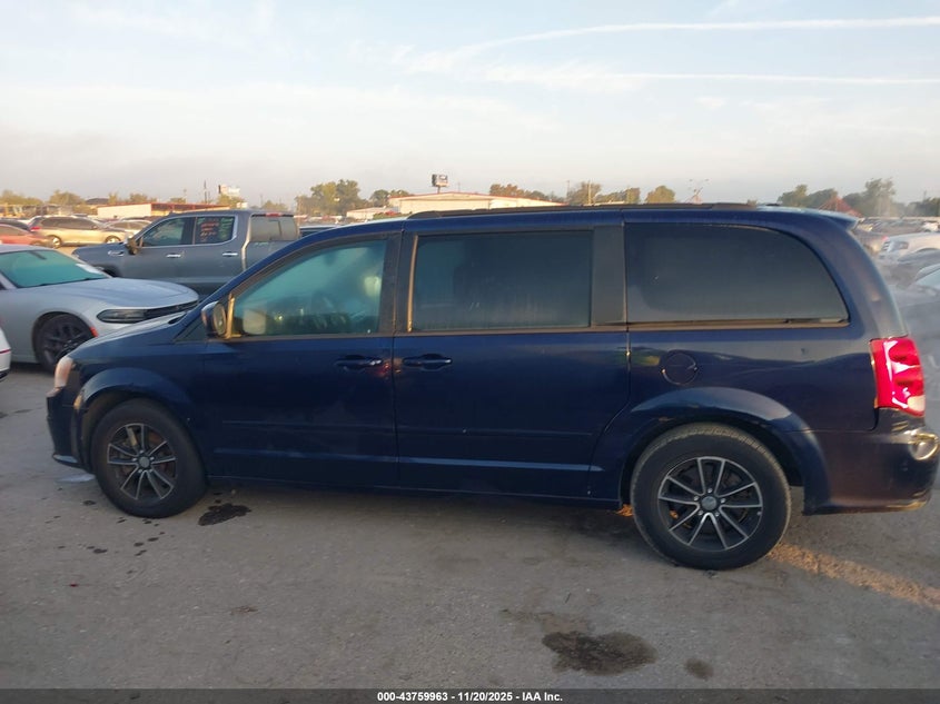 2017 Dodge Grand Caravan Gt VIN: 2C4RDGEG2HR617492 Lot: 43759963