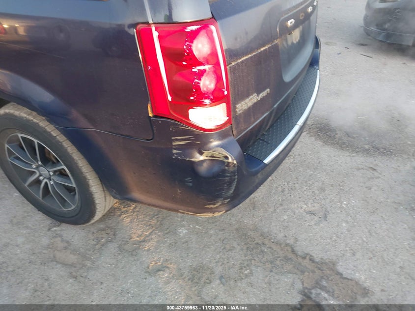 2017 Dodge Grand Caravan Gt VIN: 2C4RDGEG2HR617492 Lot: 43759963